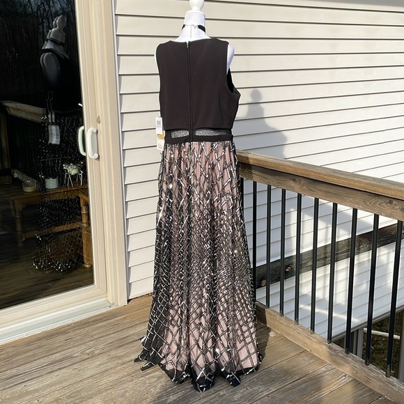 Beautiful Say Yes To The Prom Dress by Macys - Picture 14 of 17